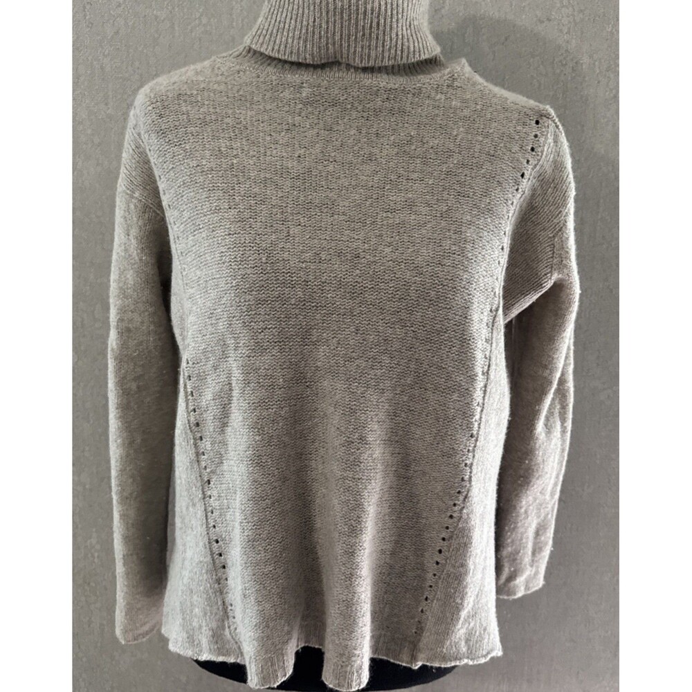Velvet by Graham & Spencer Cashmere Wool Turtleneck Sweater Medium Beige